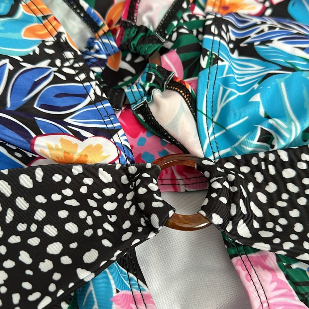 Stunning OnePiece Swimsuit Floral pattern - Picture 7 of 13